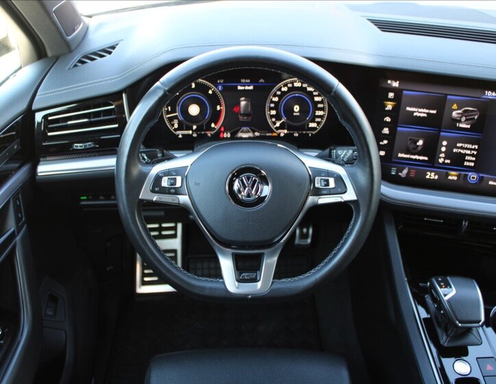 Volkswagen Touareg 9