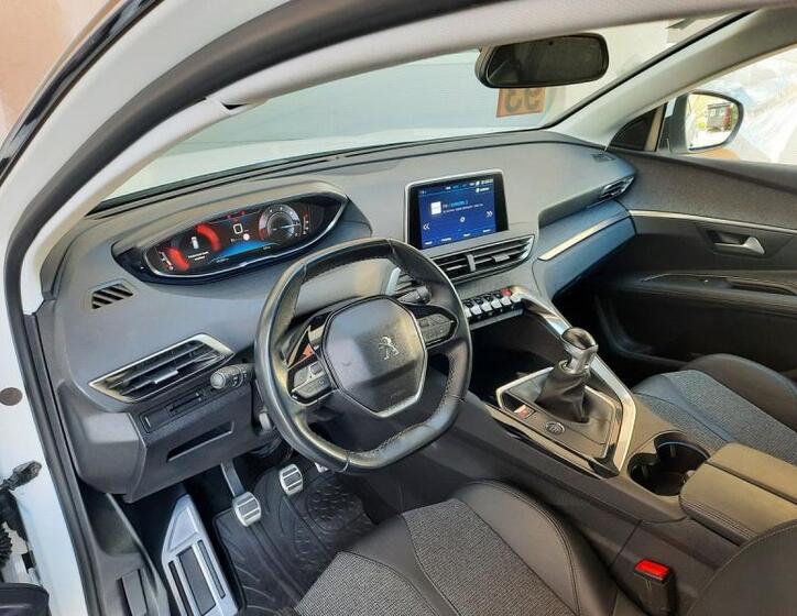 Peugeot 3008 13