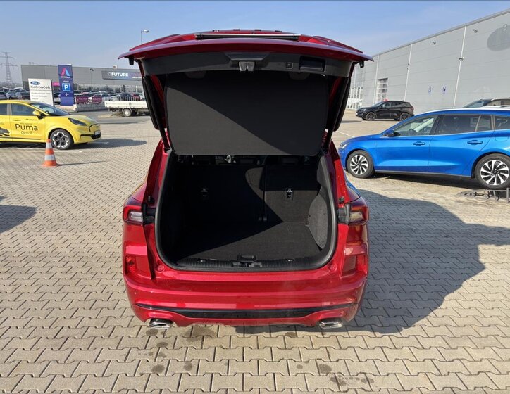 Ford Kuga SUV / Terénní 1,5 l 110 kw