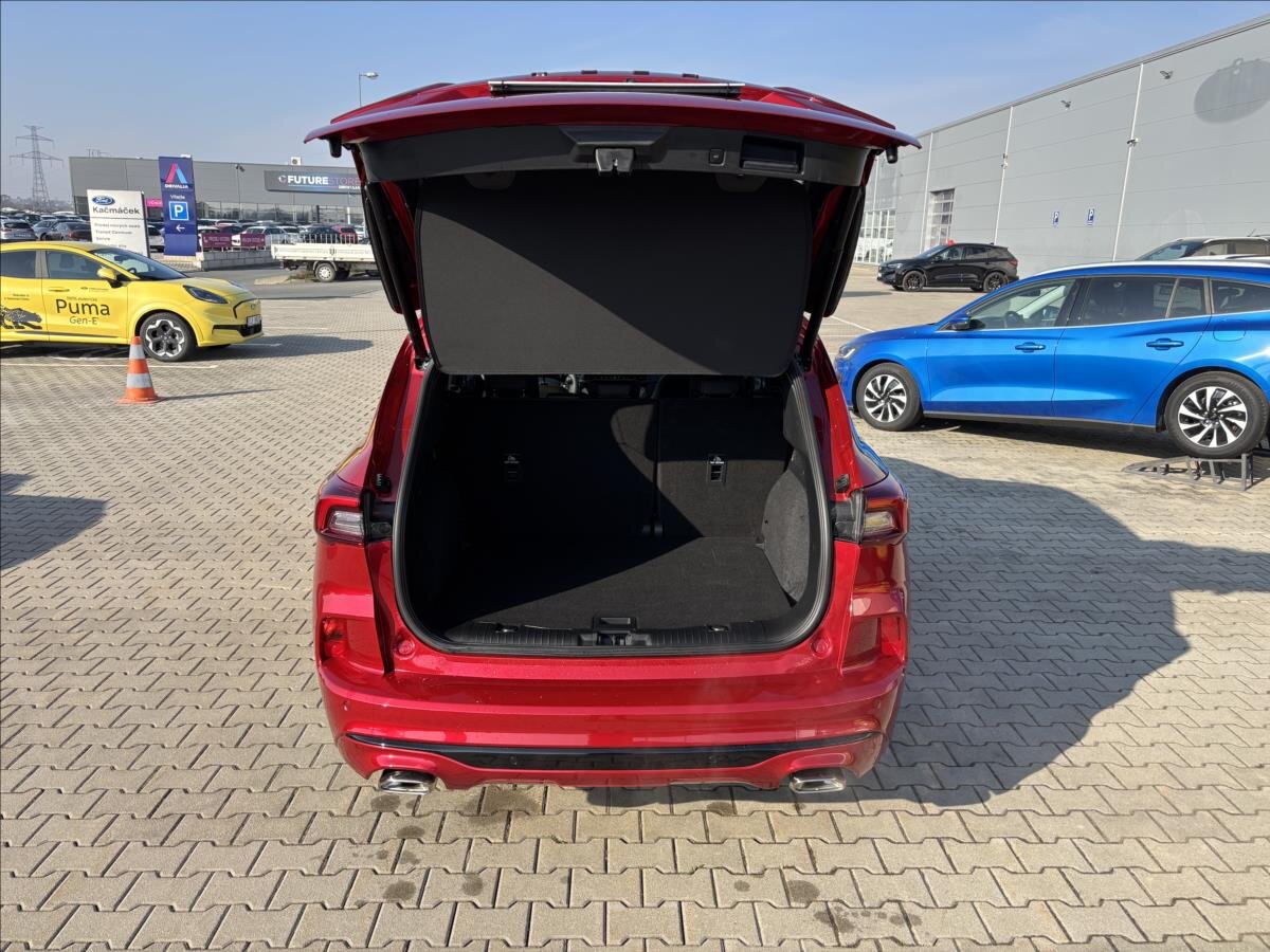 Ford Kuga SUV / Terénní 1,5 l 110 kw