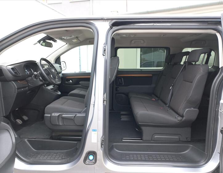 Toyota ProAce Verso 10