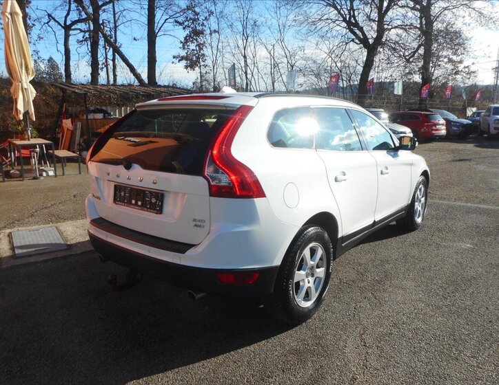 Volvo XC60 SUV / Terénní 2,4 l 120 kw
