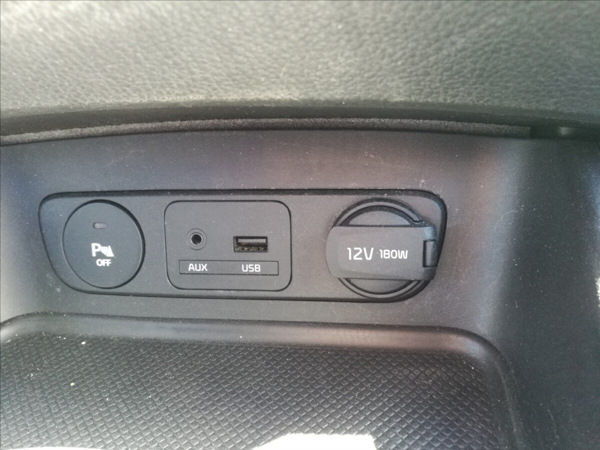 KIA Sportage SUV / Terénní 2,0 l 135 kw