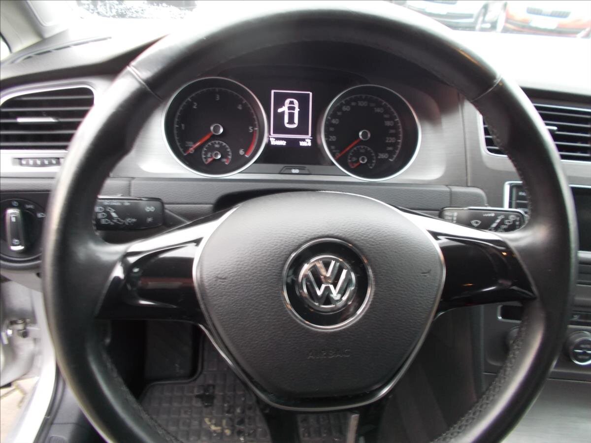 Volkswagen Golf Hatchback 1,6 l 77 kw