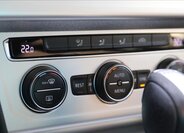 Volkswagen Passat 25