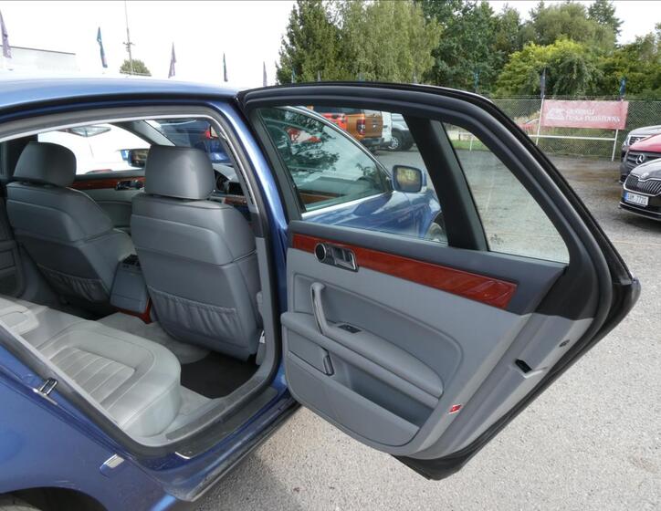 Volkswagen Phaeton 23