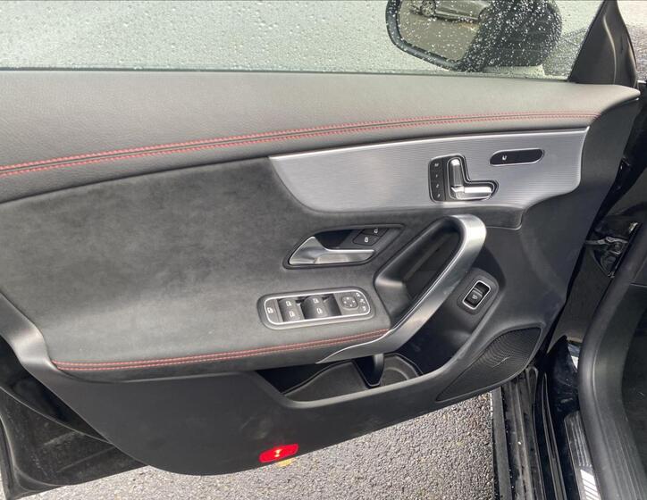 Mercedes-Benz CLA 11