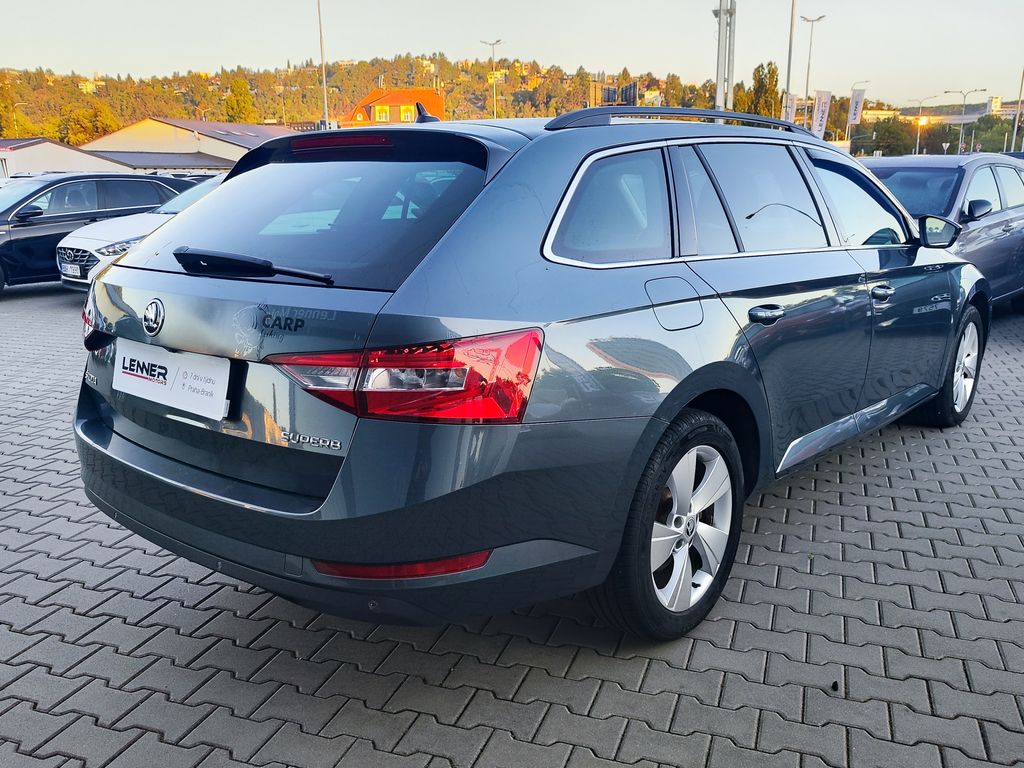 Škoda Superb