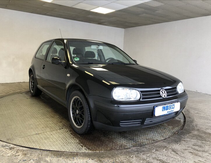 Volkswagen Golf 1