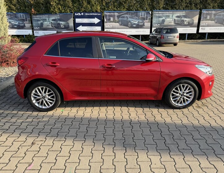 KIA Rio Hatchback 1,4 l 73 kw