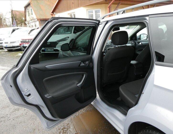 Ford Mondeo Kombi 1,6 l 85 kw