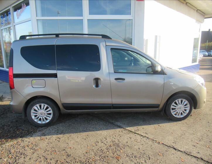 Dacia Dokker 8