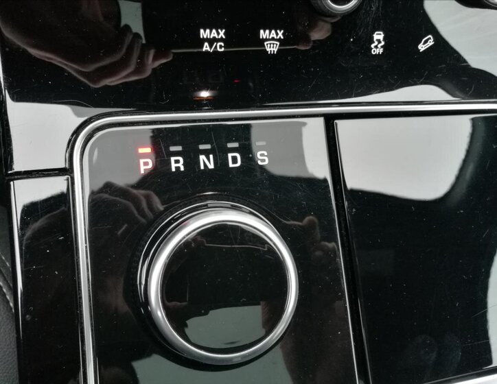 Land Rover Range Rover Velar SUV / Terénní 3,0 l 221 kw