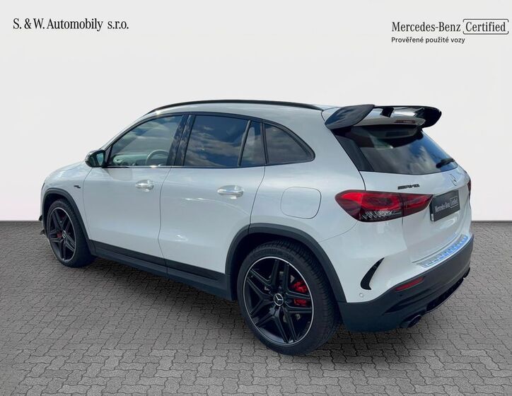 Mercedes-Benz GLA 7