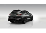 Alfa Romeo Stelvio 4