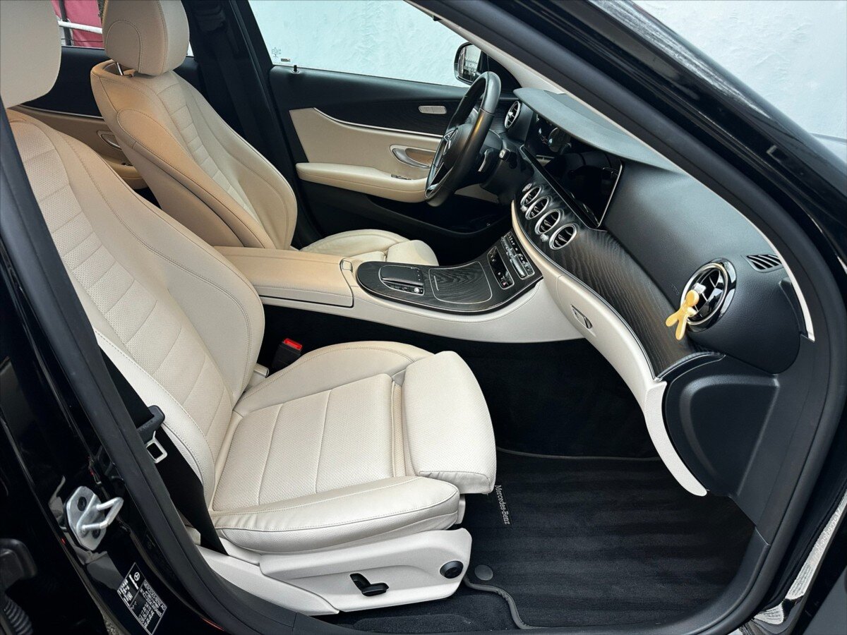 Mercedes-Benz Třídy E Sedan / Limuzína 2,0 l 143 kw