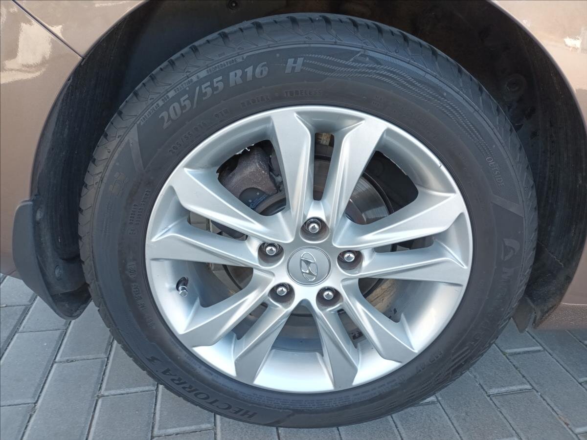 Hyundai i30 Kombi 1,6 l 99 kw