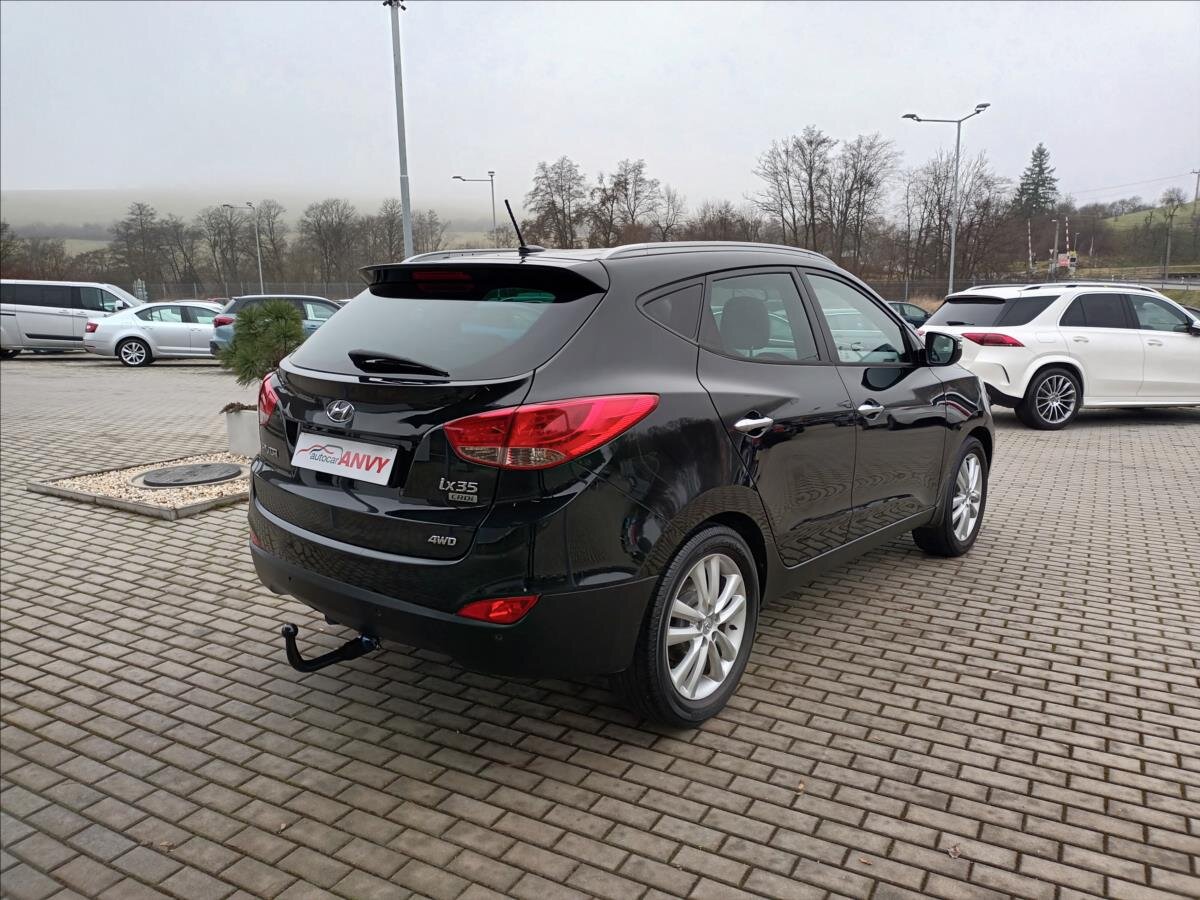 Hyundai ix35 SUV / Terénní 2,0 l 100 kw