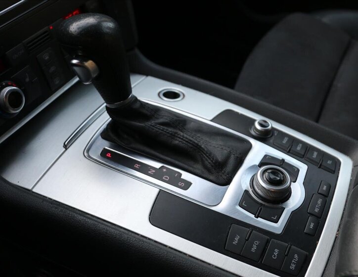 Audi Q7 Kombi 3,0 l 176 kw