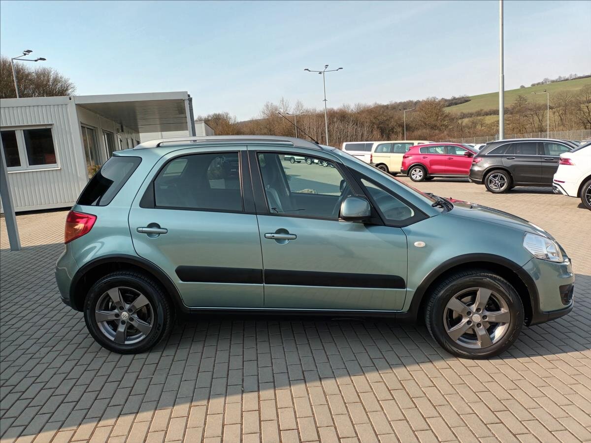 Suzuki SX4 Hatchback 1,6 l 88 kw