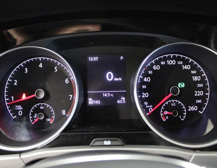 Volkswagen Touran Kombi 1,5 l 110 kw