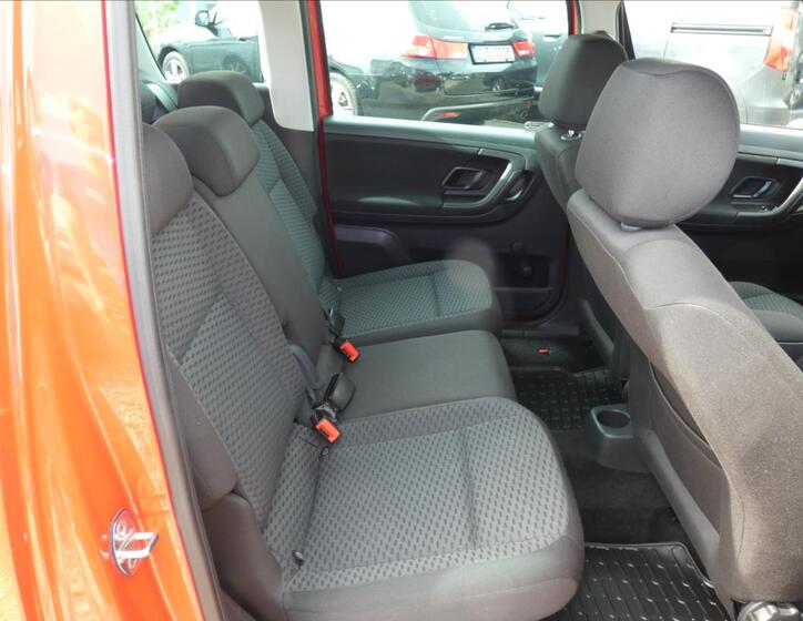 Škoda Roomster 11