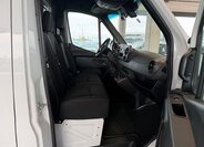 Mercedes-Benz Sprinter 16