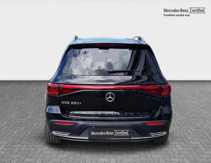 Mercedes-Benz EQB 4