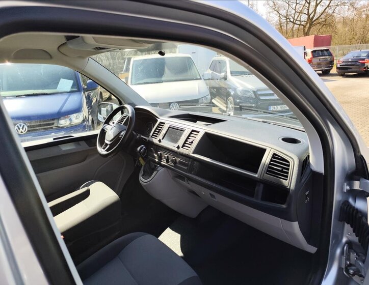 Volkswagen Transporter Kombi 2,0 l 110 kw