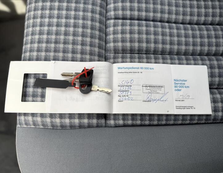 Mercedes-Benz 124 23