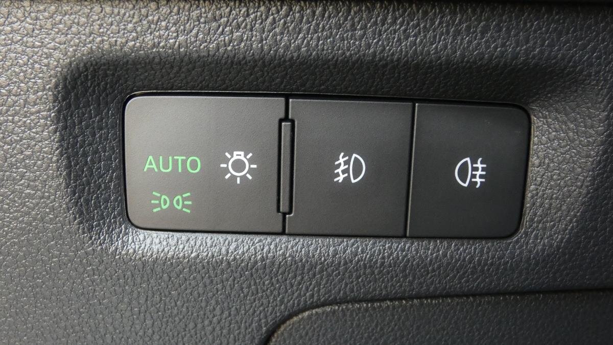 Škoda Octavia Sedan / Limuzína 2,0 l 110 kw