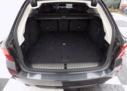 BMW Řada 5 Kombi 3,0 l 195 kw