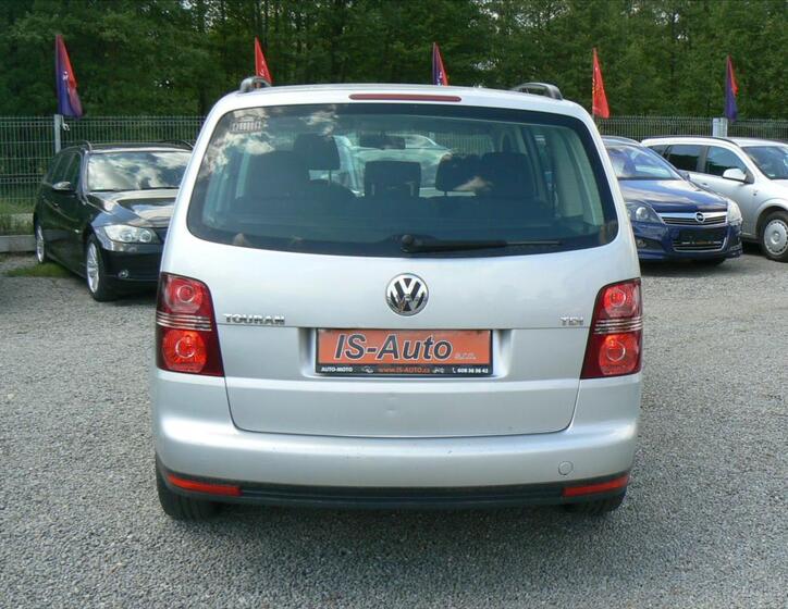 Volkswagen Touran 6