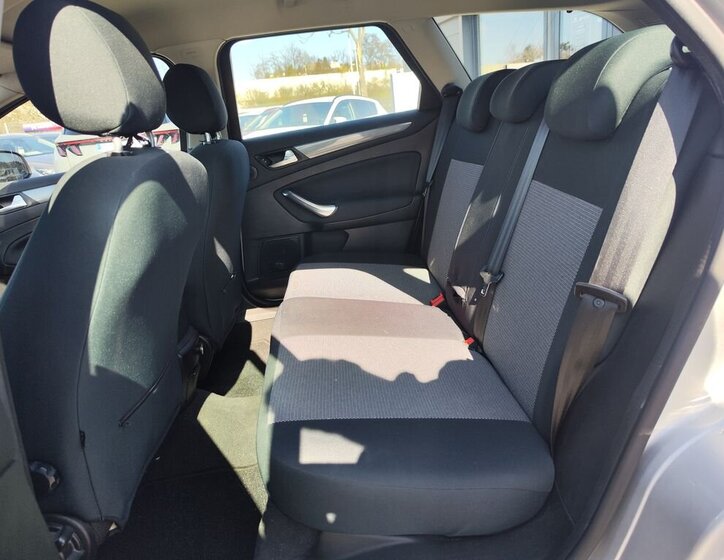 Ford Mondeo Kombi 2,0 l 103 kw