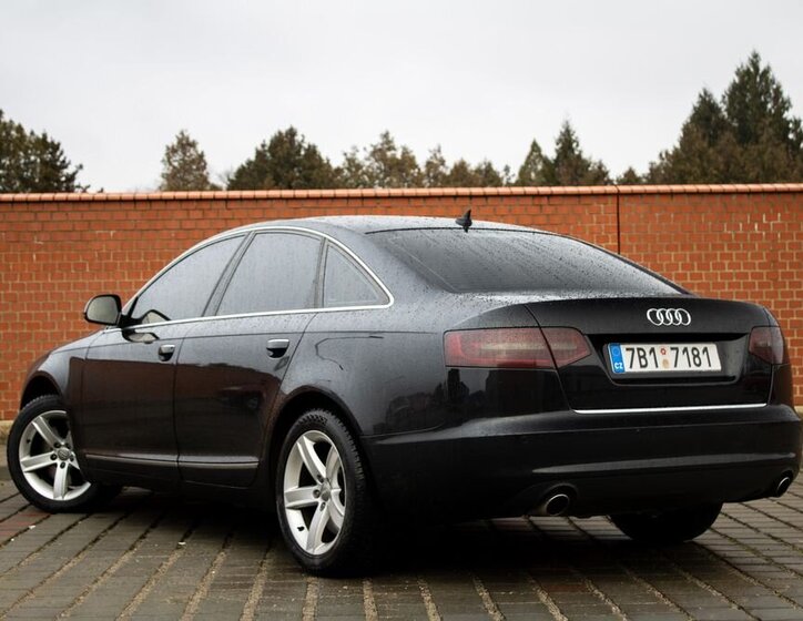 Audi A6 Sedan 3,0 l 176 kw