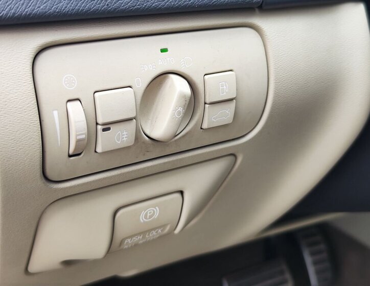 Volvo V60 Kombi 2,0 l 120 kw