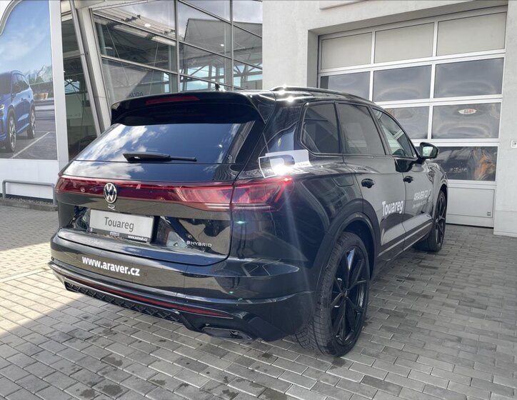 Volkswagen Touareg SUV / Terénní 3,0 l 250 kw