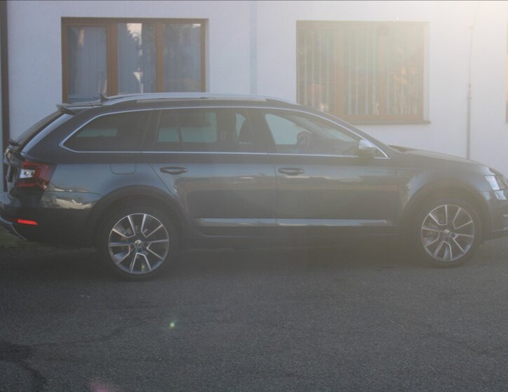 Škoda Octavia Kombi 2,0 l 140 kw