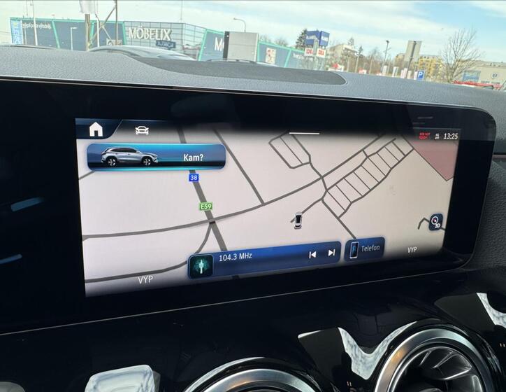 Mercedes-Benz GLA 10