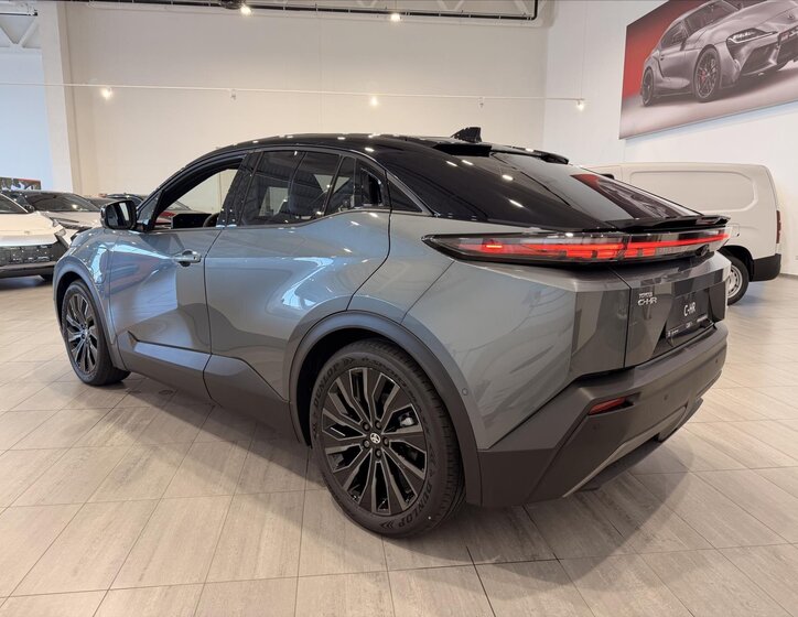 Toyota C-HR SUV / Terénní 0,0 252 kw