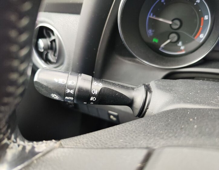 Toyota Auris Kombi 1,6 l 82 kw