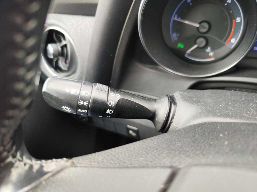 Toyota Auris Kombi 1,6 l 82 kw