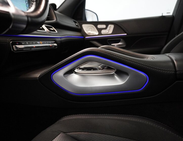 Mercedes-Benz GLS SUV / Terénní 4,0 l 450 kw