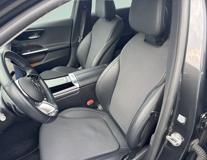 Mercedes-Benz Třídy C Sedan / Limuzína 2,0 l 147 kw