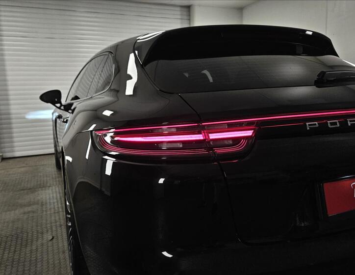 Porsche Panamera 47