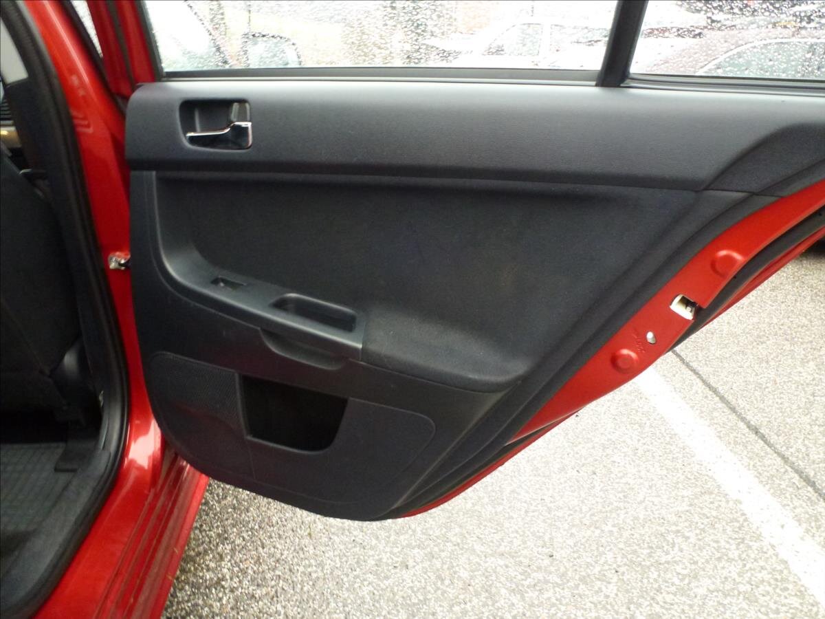 Mitsubishi Lancer Hatchback 2,0 l 217 kw