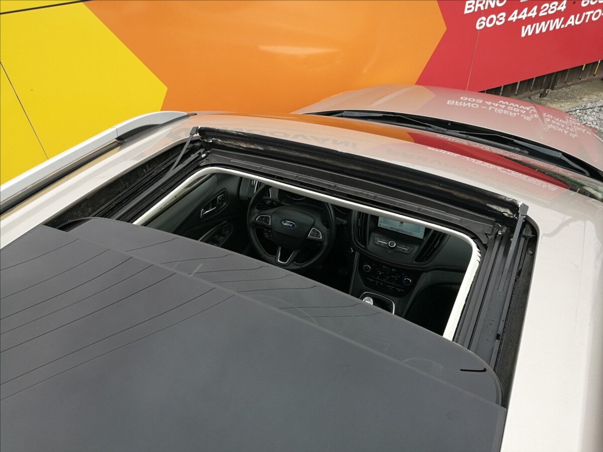 Ford Kuga SUV / Terénní 2,0 l 110 kw