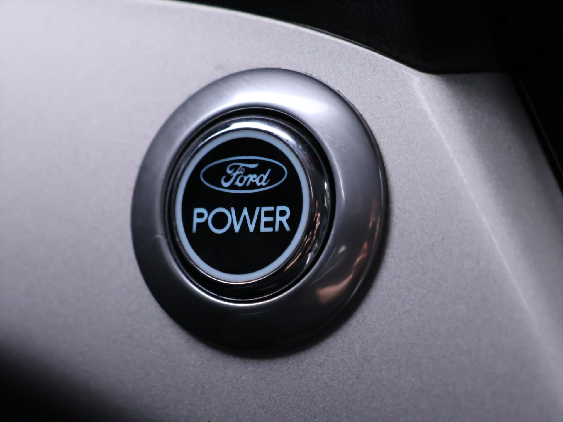 Ford C-MAX MPV 2,0 l 120 kw