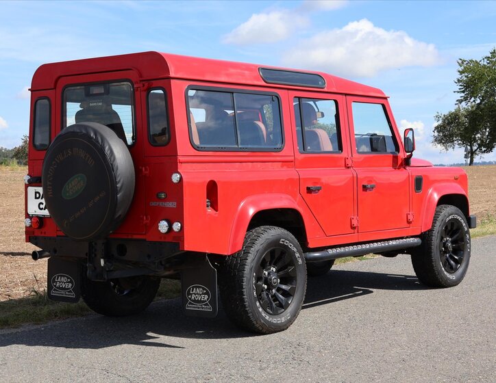Land Rover Defender SUV / Terénní 2,4 l 90 kw