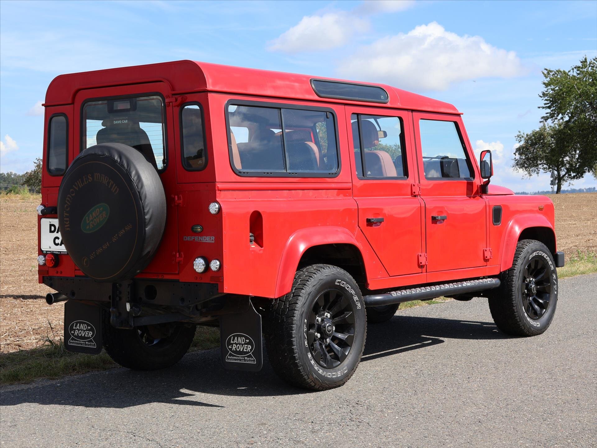 Land Rover Defender SUV / Terénní 2,4 l 90 kw